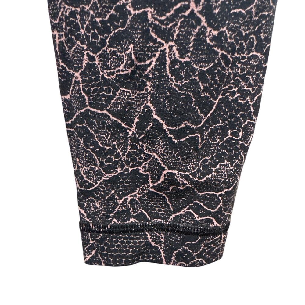 Lululemon Align Crop Lacescape Spanish Rose Black Yoga Pants Size 4 - Picture 6 of 6